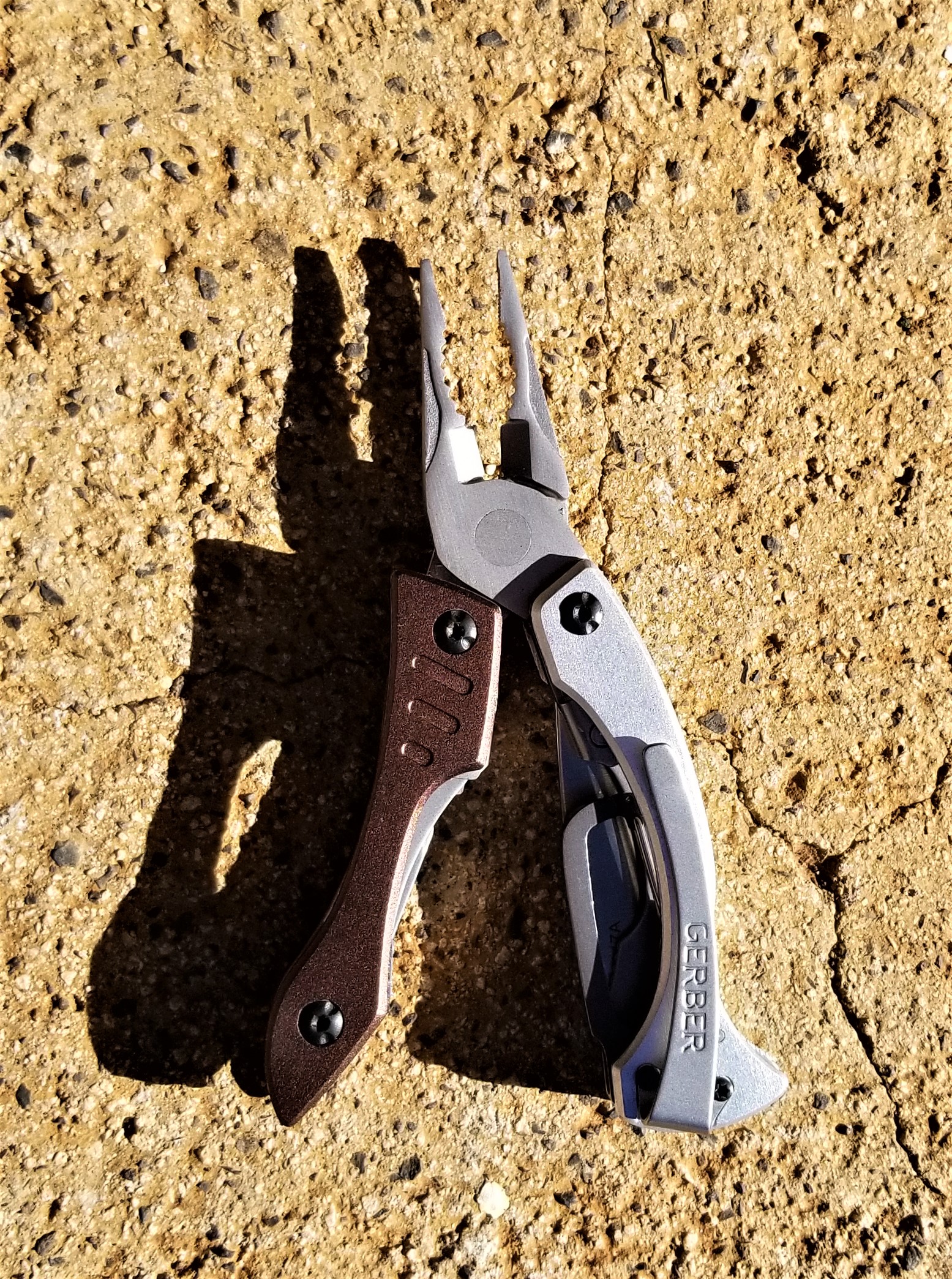 Product Test: Gerber Crucial Multi-Tool for kayak fishing - Hawaii